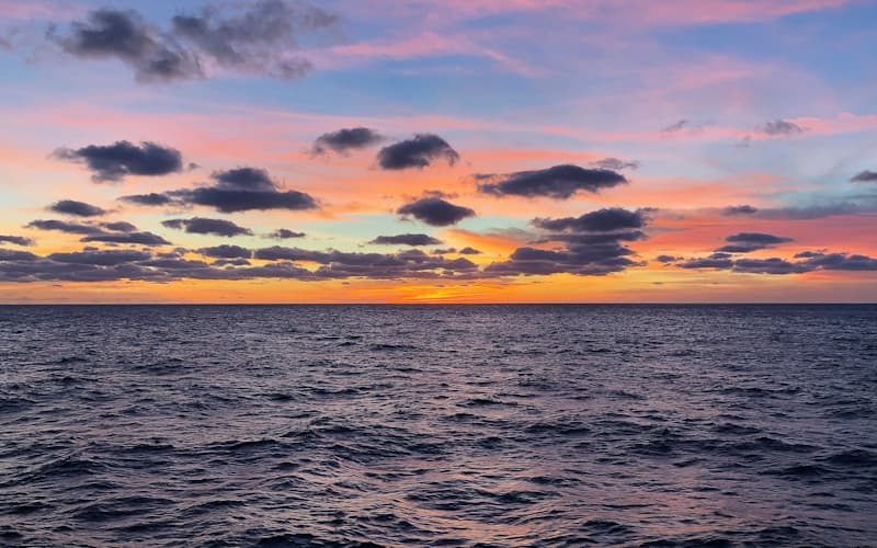 Atlantiküberquerung ab Hamburg Luxus Kreuzfahrtschiff